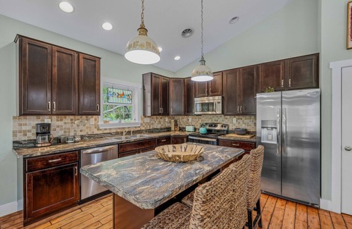 Berkeley Springs Apartment | Inviting Summerfield Cottage at Sleepy Creek - Guest Rated 9.8