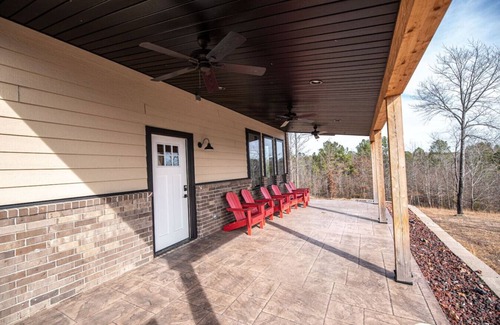 Jones Mills House | Mariposa's Place Day Use Retreat