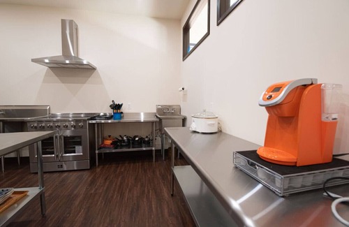 Jones Mills House | Mariposa's Place - Sleeps 6