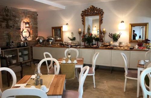 Vama Veche House | Guest Rated 10/10 at Maris Vama Veche with Pool & Breakfast