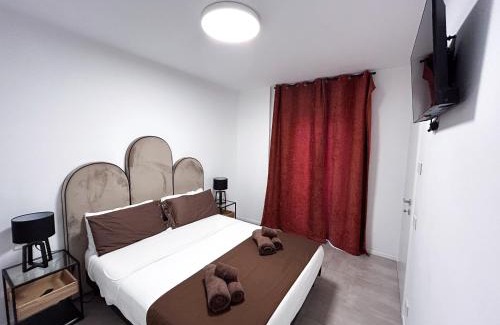 Municipio 1 Apartment | Oceanfront Sea Sense Suite 6 with Spa & Breakfast Included