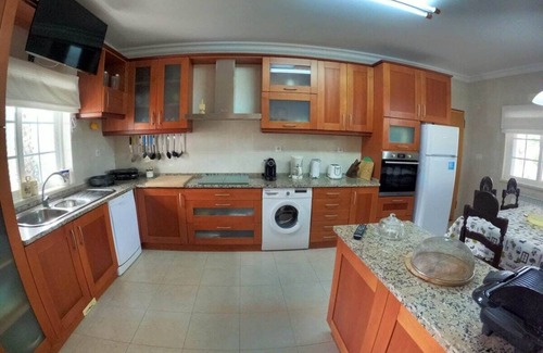 Corroios Apartment | Marisol: Top-Rated Duplex with Pool & Garden in Lisbon