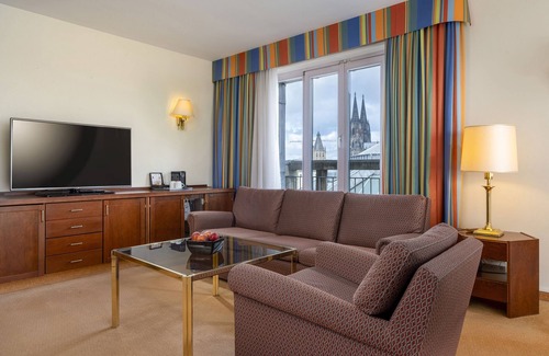 Innenstadt Hotel | Discover Maritim Hotel Köln: Spa, Pool & Family-Friendly Stay