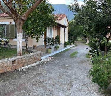 Poulithra Apartment | Discover Family-Friendly Stays at Maritina House