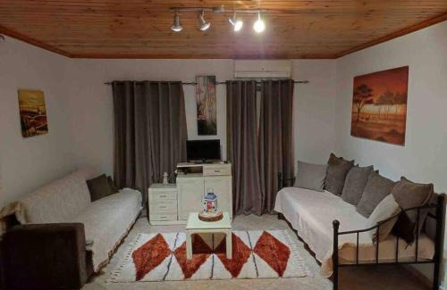 Poulithra Apartment | Discover Family-Friendly Stays at Maritina House