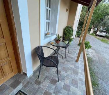 Poulithra Apartment | Discover Family-Friendly Stays at Maritina House
