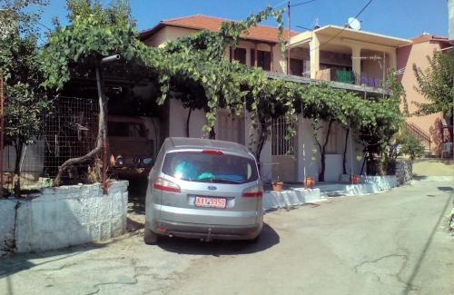 Fternon House | Idyllic Maritsa Country Home: Oceanfront & Pet Friendly