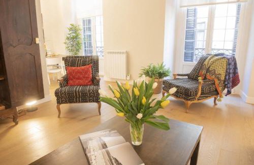 Old Town Apartment | Family-Friendly Retreat at Maritxu's Home - 4-Star Stay