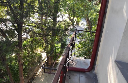 Craiova Villa | Pet-Friendly Retreat at Marius for Family Travel