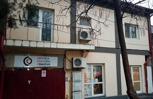 Craiova Villa | Pet-Friendly Retreat at Marius for Family Travel