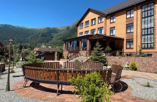Arkhyz Hotel | Experience Mariv Ski Архыз: Family-Friendly & Relaxing Getaway
