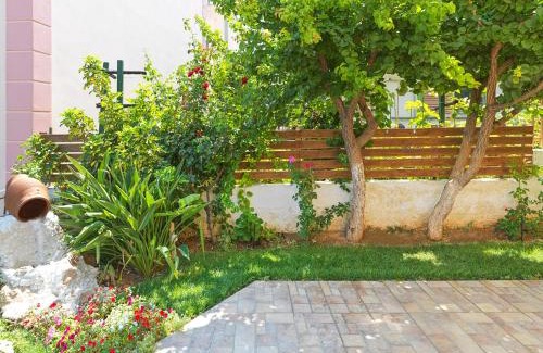 Spata-Artemida House | Discover Markella's House: 9.9/10 Rated with Breakfast!