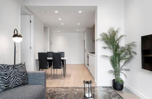 West Melbourne Apartment | Modern Vintage Pad by Factory Outlets - Family-Friendly Stay