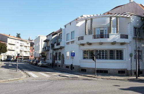 Foz do Douro Apartment | Inviting Market House Suite with Pool and Spa Amenities