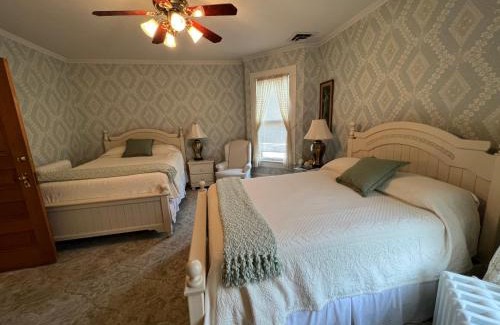 Nappanee Bed & Breakfast | Charming Market St Manor Bed and Breakfast Awaits You