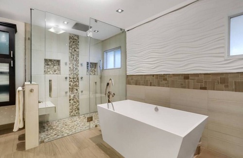 Delray Beach House | Indulge at Markland Mansion: Pool, Hot Tub & Ocean Views