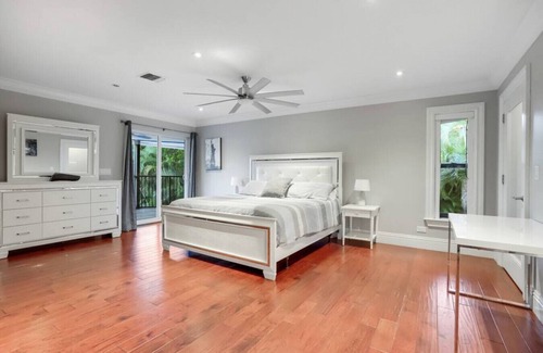 Delray Beach House | Indulge at Markland Mansion: Pool, Hot Tub & Ocean Views