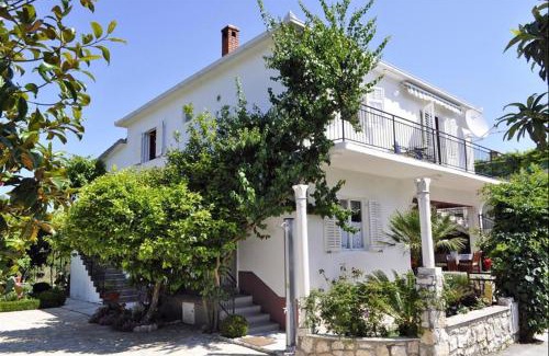 Sreser Apartment | Cozy Marko Apartment with Ocean View & Pet-Friendly Options