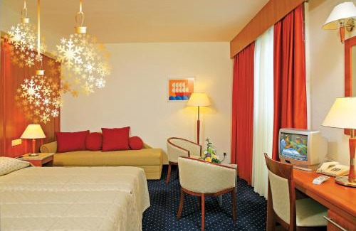 Cove Tri Zala (Zrnovo) Hotel | Relax at Marko Polo Hotel by Aminess - Oceanfront Oasis