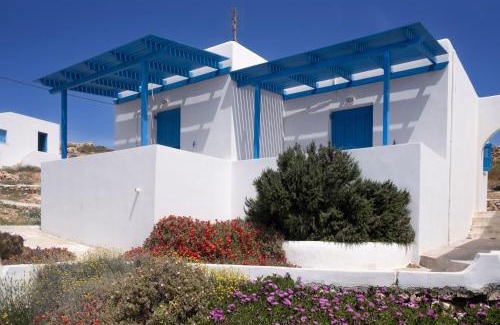 Donoussa Apartment | Family-Friendly Markouli Studios for Memorable Getaways