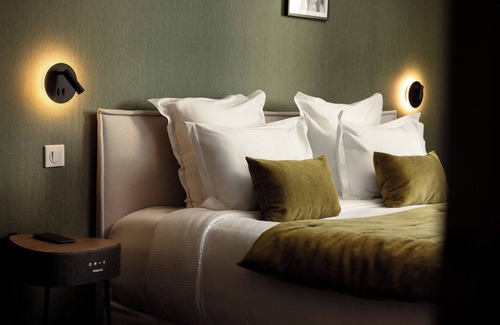 Angers Hotel | Elegant Hôtel 21 Foch: Family-Friendly with Top Amenities
