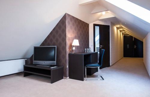 Kolonowskie Resort | Discover Markus: Pet Friendly with Breakfast Included