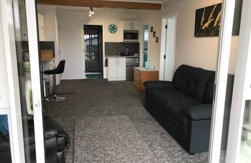 Stanmore Bay Apartment | Exceptional Marlee Apartment with Ocean View & Breakfast