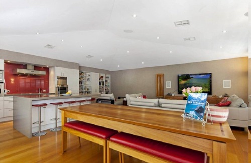 Patonga House | Marleys Retreat @ Patonga