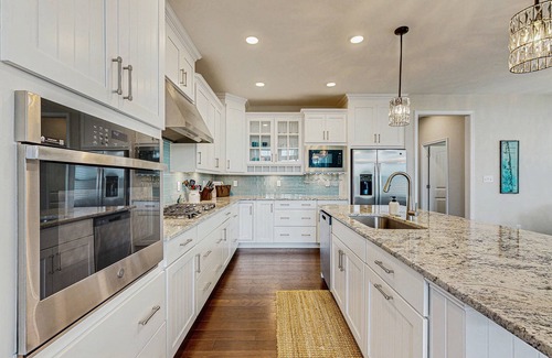 Cedar Neck House | Marlin Chase home with resort amenities, deck, grill, Free WIFI
