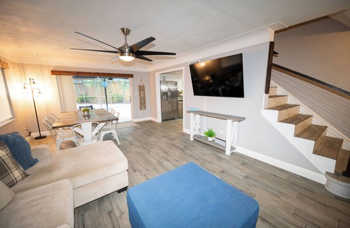 Hampton Homes House | Discover The Marlin on Merritt: Pool, Game Room & Pet Friendly