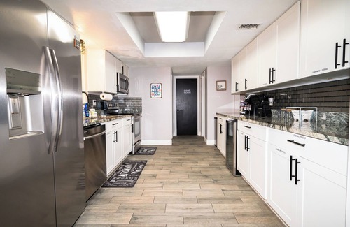 Hampton Homes House | Discover The Marlin on Merritt: Pool, Game Room & Pet Friendly