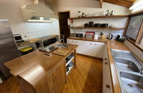Harrietville Cabin | Family-Friendly Marmot Lodge with Pool & Scenic Views