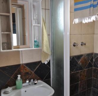 Matjhabeng House | Discover Marnicus B&B: Pet-Friendly with Pool & Breakfast