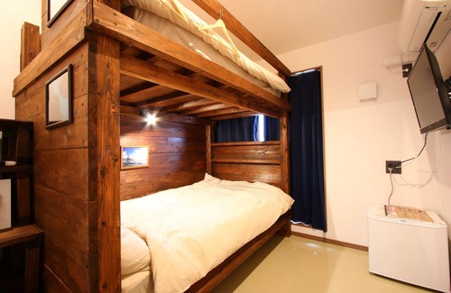 Minatogawa House | Experience Marnix Classic Harborview Pension with Pool & Dining