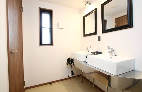 Minatogawa House | Experience Marnix Classic Harborview Pension with Pool & Dining