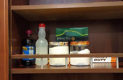 Kota Kinabalu Apartment | Top-Rated Maroon House UA Homestay with Pool in Kota Kinabalu