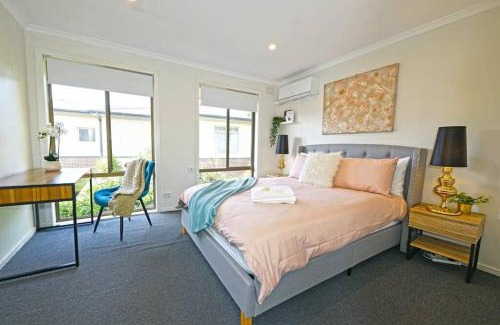 Ringwood House | Ideal Maroondah 3BR Home - Pet Friendly & Free Wi-Fi