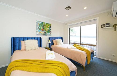 Ringwood House | Ideal Maroondah 3BR Home - Pet Friendly & Free Wi-Fi