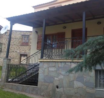 Chrysomilia Villa | Oceanfront Maroulas House with Top Guest Rating of 9.5