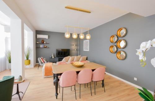 Sao Jorge de Arroios Apartment | Elegant Marquês Pombal Apartment with Family-Friendly Amenities