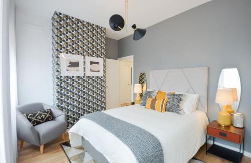 Sao Jorge de Arroios Apartment | Elegant Marquês Pombal Apartment with Family-Friendly Amenities