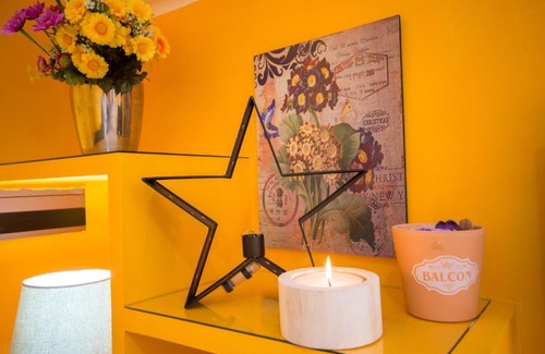 Old Town Apartment | Inviting Marquesa de las Jarras: Top-Rated & Family-Friendly