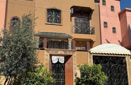 Medina Apartment | Discover Marrakech Art: Pet-Friendly Haven with Pool & Spa