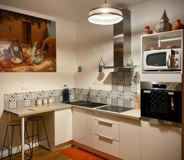 Bourgogne Apartment | Relaxing Apartments in Orléans with Spa and Hot Tub Amenities