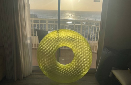 Palm Beach Hotel | Marriott Aruba Surf Club Studio with 1 Bed and 1 Sofa Bed, August 9-16, 2026