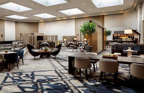 West Chester Hotel | Discover Marriott Cincinnati North: Family-Friendly Retreat