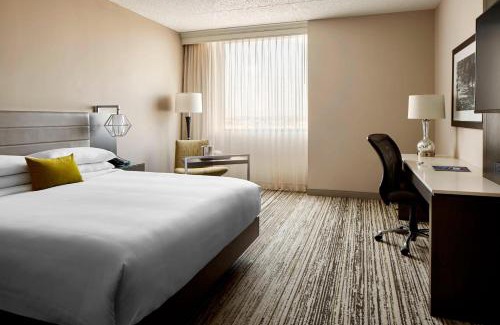 West Chester Hotel | Discover Marriott Cincinnati North: Family-Friendly Retreat