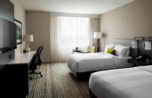 Dublin Hotel | Comfortable Stay at Marriott Columbus Northwest with Pool