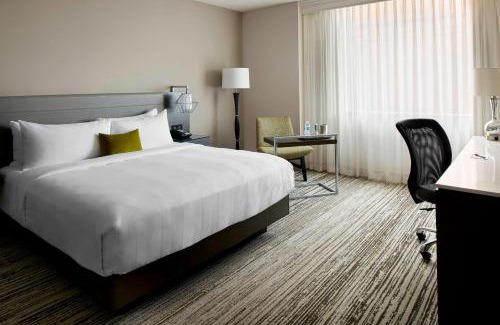Dublin Hotel | Comfortable Stay at Marriott Columbus Northwest with Pool