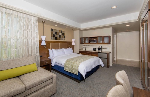 Palm Desert Resort | Premier Marriott Desert Springs Villas II King Studio Retreat